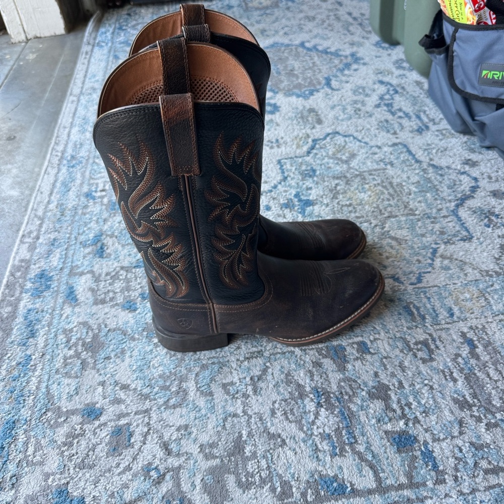 Ariat Men's Black and Brown Western Boots